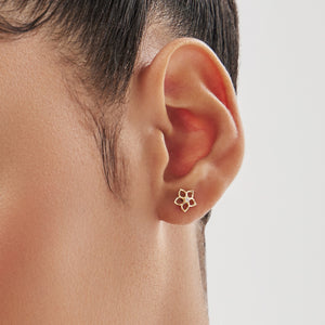 Fanoos Gafla 1443 5 Petal Stud Earring