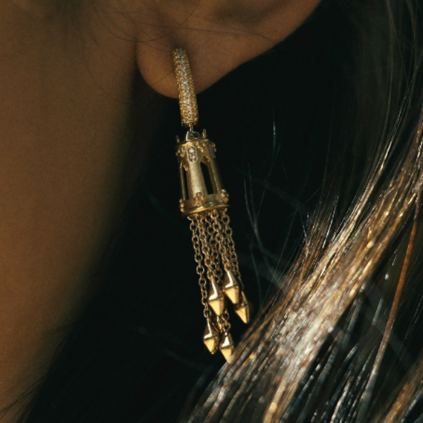 Does Water Damage Diamond Earrings