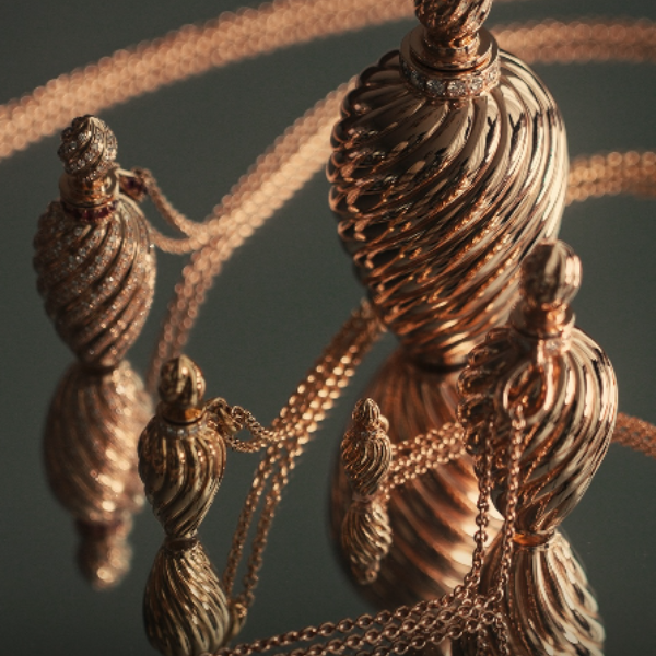 How Much Does a Gold Necklace Weigh?