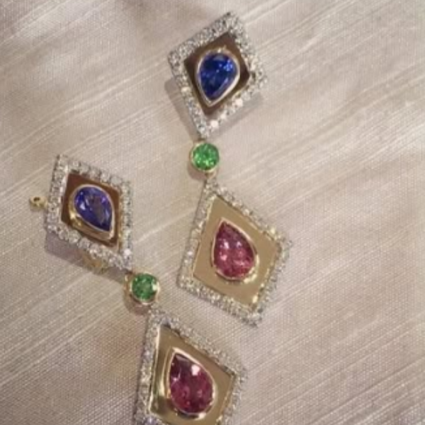 How to Clean Gold Jewellery at Home