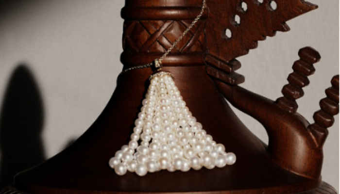 What are Traditional Anniversary Gifts By Year