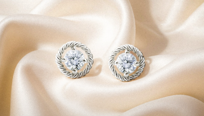 Why Handcrafted Jewelry is More Valuable than Mass-Produced?