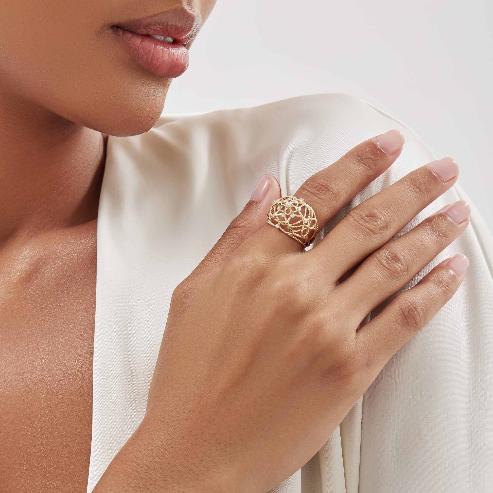 Fanoos Gafla 1443 UAE Jubilee Ring